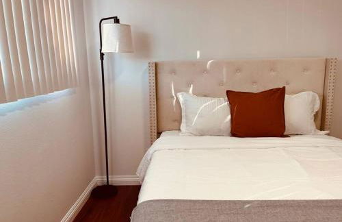 Charming 3BR Retreat near Disneyland Downtown LA! - Foto 4