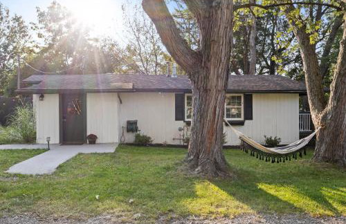 Cozy Home W/ King Bed & Lake access - Foto 9