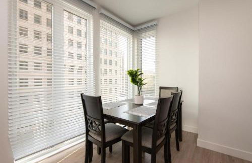 Chic 3-bed Apt with Pool & Hot Tub in Heart of DTLA - Foto 5