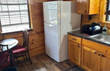 Cozy Cabin near Dove Ridge Winery and Lake Weatherford - Photo 1