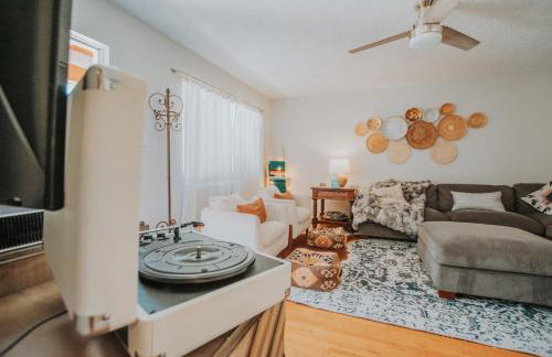 Cowboy Den-Private Hot Tub-Game Room-Pet Friendly-No Pet Fees! - Foto 13