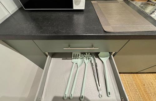 Town centre 1 Cozy king size bed ensuit shower - Foto 7