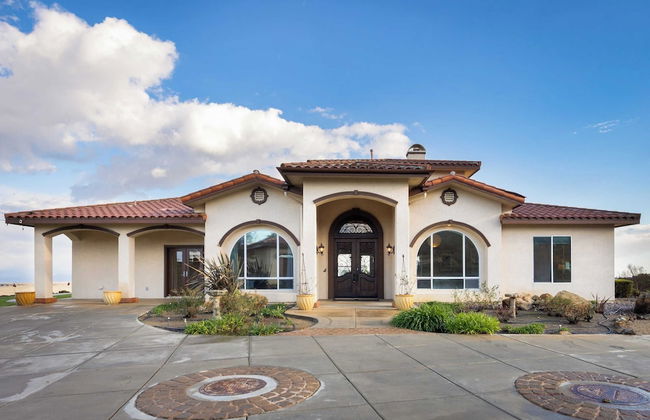 Colina by Avantstay Secluded Mountain Top Oasis w/ Pool, Hot Tub & Putting Green! - Foto 50