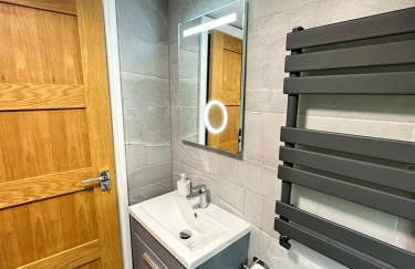 Contemporary Comfort 2-Bedroom 2 bath Home - Foto 23