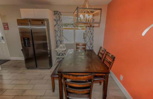 Reno Retreat 3 King Beds by Casinos and University - Foto 28