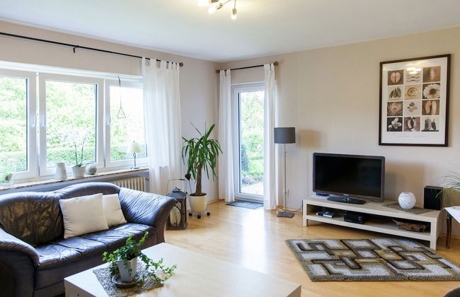 Cozy Apartment in Niederehe Eifel near Forest - Photo 9