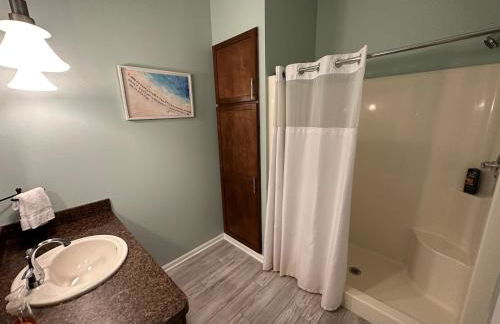 Newly Renovated! Old Homestead Beach Home - Foto 20