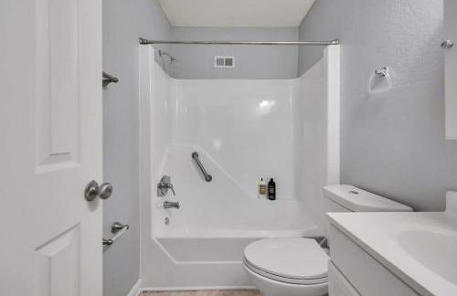 1BR Near Duke Hospital Downtown and DPAC - Foto 11