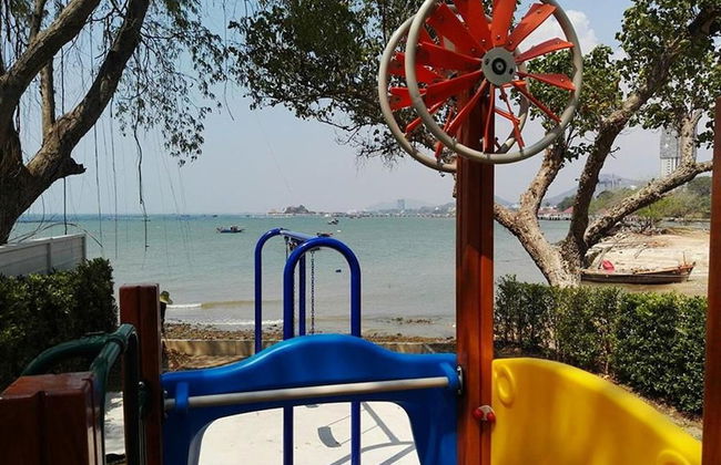 Sonrisa Sriracha - Photo 63