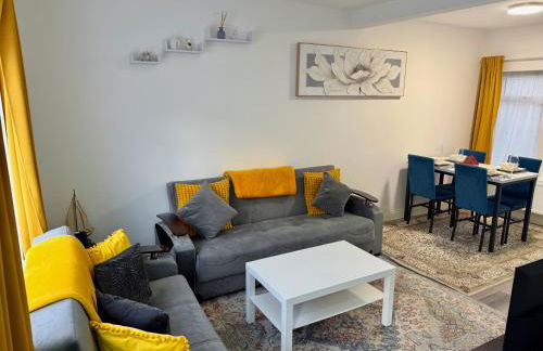 Cosy Retreat Your Home Away - Photo 1