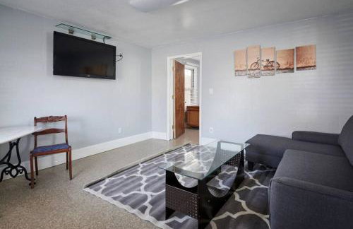 This little house close to hospital,downtown & CFD - Foto 32