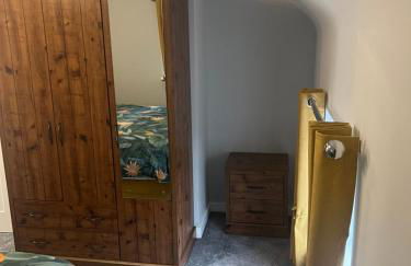 3 bed flat 10 mins to Alton Towers Sleeps 6-8 people - Foto 49