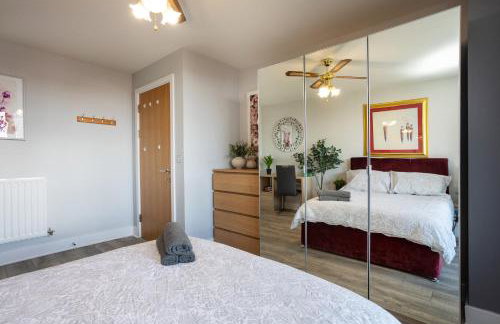 Vista Verde - Luxury City Penthouse 2BR - Sleeps up to 6 - Parking - Photo 39