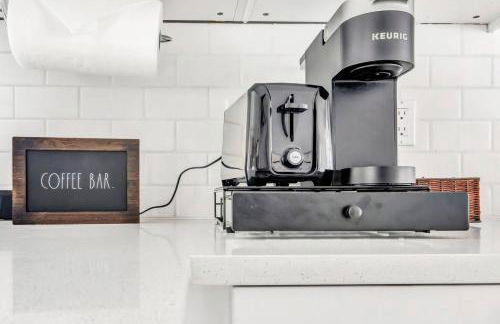 Jacuzzi Lakefront Home w/ Game room+play structure - Foto 25