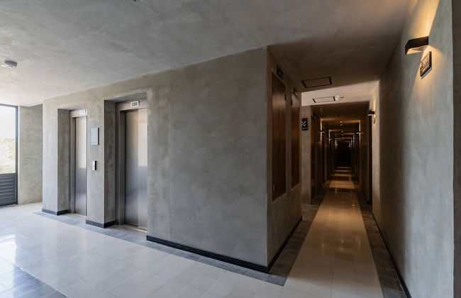 Spacious Apartment With Terrace and Rooftop Pool - Photo 30