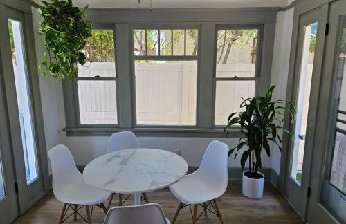 Entire home in Historic Long Beach close to shops - Foto 7