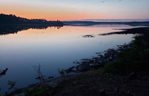 Sunset Cabin by the Sea, Log cabin stunning views - Photo 9
