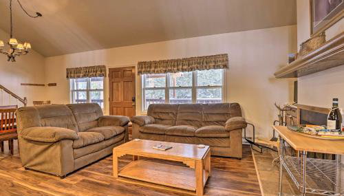 Fireplace and Stream Access Cozy Grand Lake Retreat - Foto 4