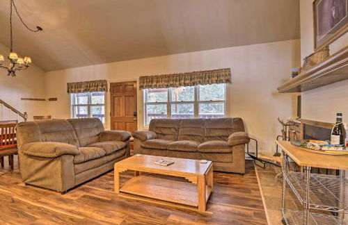 Fireplace and Stream Access Cozy Grand Lake Retreat - Foto 4