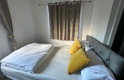 1st Studio Flat With full Private Toilet And Shower With its Own Kitchenette in Keedonwood Road Bromley A Fully Equipped Independent Studio Flat - Photo 34