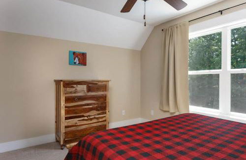 River Rock Cabin - Comfortable, Private Home with King Beds & Mountain Views - Foto 27