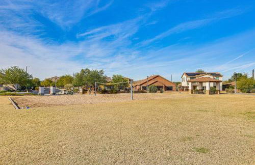 Outdoor Oasis and Community Perks Goodyear Gem - Foto 29