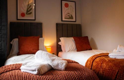 2 Bed House - Sleeps 4 - Parking - Foto 14