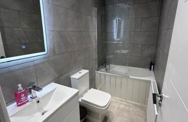 Modern Two-Bedroom Apartment - Foto 4