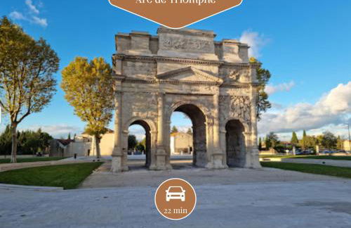 Suite Bali de 45m2 - Idéal couple - Chambre séparée - Jacuzzi baignoire balnéo - Sauna - Clim réversible - Netflix - Piscine accès partagé avec la petite copro - Bouteille de champagne offerte dès 2 nuits - Foto 25