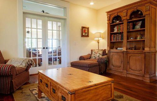 Chesapeake Waterfront - 7BR 5BA - Beach Pool Dock - Foto 7