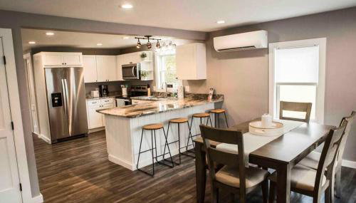 Gateway to Acadia Renovated Milbridge Coastal Home - Foto 3, stove