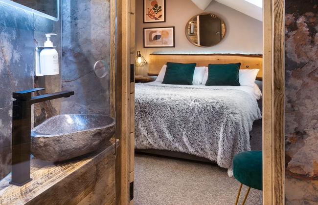 Windermere Central Hotel - Room 4 - Photo 10