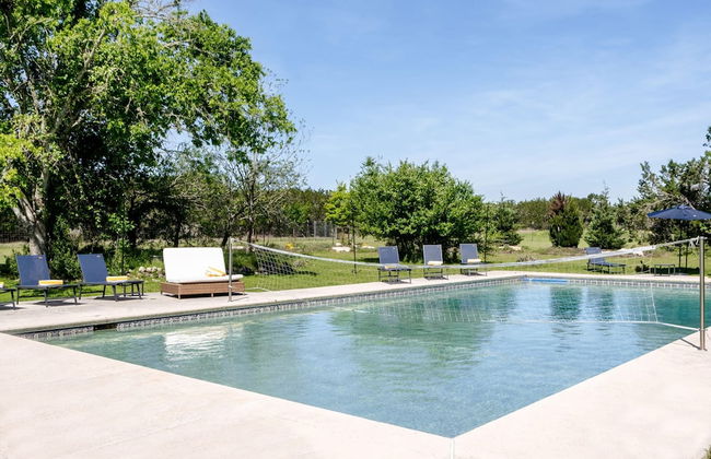 Upstay - Farmhouse on 10 Acres w Pool-tennis-games - Foto 9