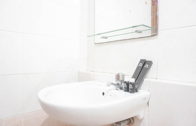 Comfort And Cozy 2Br At Gajah Mada Mediterania Apartment - Foto 12