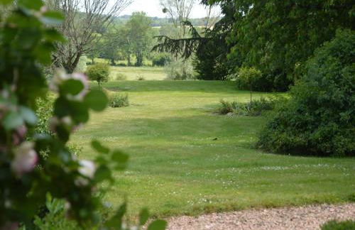 Mansion in Champvert with Pond View Terrace - Foto 35