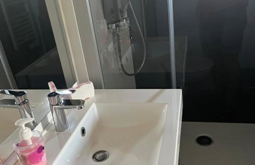 Chalet en bois 3 chambres dans domaine sécurisé avec piscine chauffée - FR-1-783-13 - Foto 12