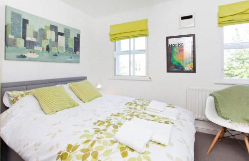 Walking distance to racecourse and city centre - Foto 20