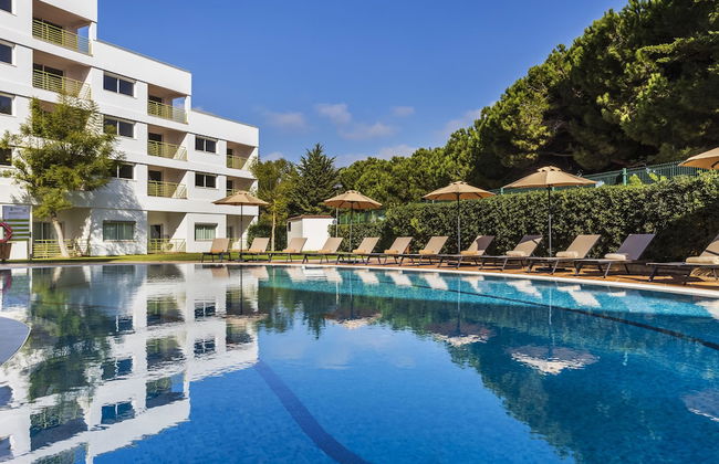 The Patio Suite Hotel - Photo 25