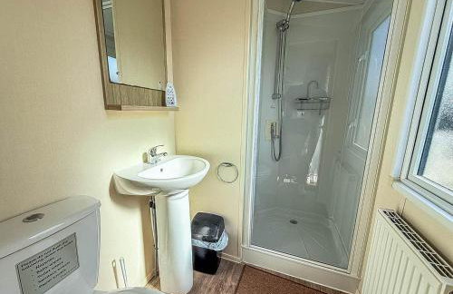 Homely 4 Berth Caravan For Hire In Lincolnshire At Sunnydale, Ref 35122S - Photo 13