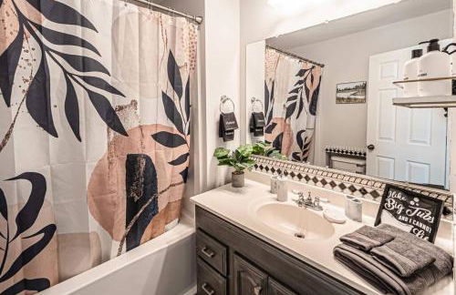 Glamorous Renovated Modern Home - Foto 17