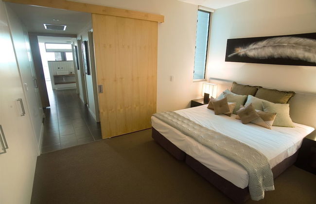 1 Bright Point Apartment 5201 - Photo 3