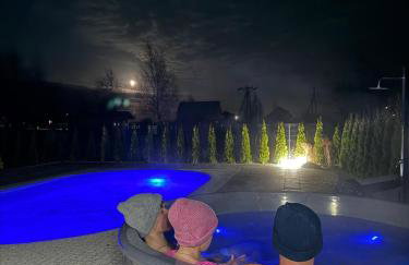 Słońce i Woda Domki Całoroczne, Podgrzewany Basen, Balia z jacuzzi, Klimatyzacja, Bezpłatny Parking - Foto 2