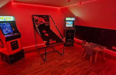 HollyJess Hoose - Photo 18