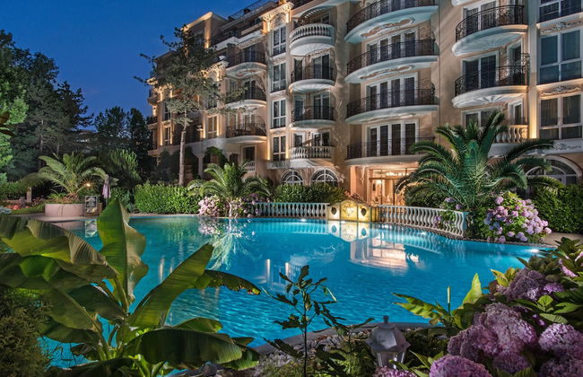 Venera & Anastasia Palace Apartments - Photo 40