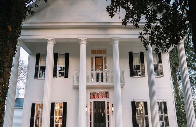 Historic Antebellum Manor - Foto 1