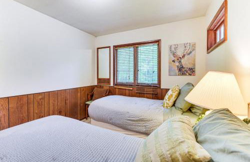 Lakeside Spooner Home with Game Room and Views! - Foto 22