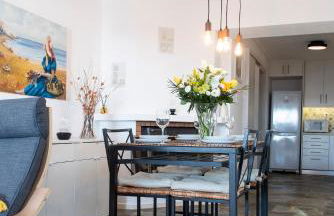 Panoramic Seaview Maisonette with Garden - Photo 26