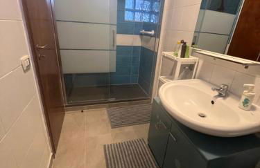 Sea View 2 Bedroom Vacation Apartment - Foto 18