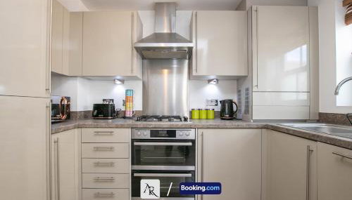 Cozy House By AR Properties Short Lets & Serviced Accommodation Colchester - Foto 5, stove