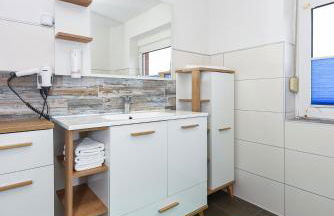 Ferienwohnung Haus zum Seehund mit Pool, Garten und Tischtennisplatte - Foto 39